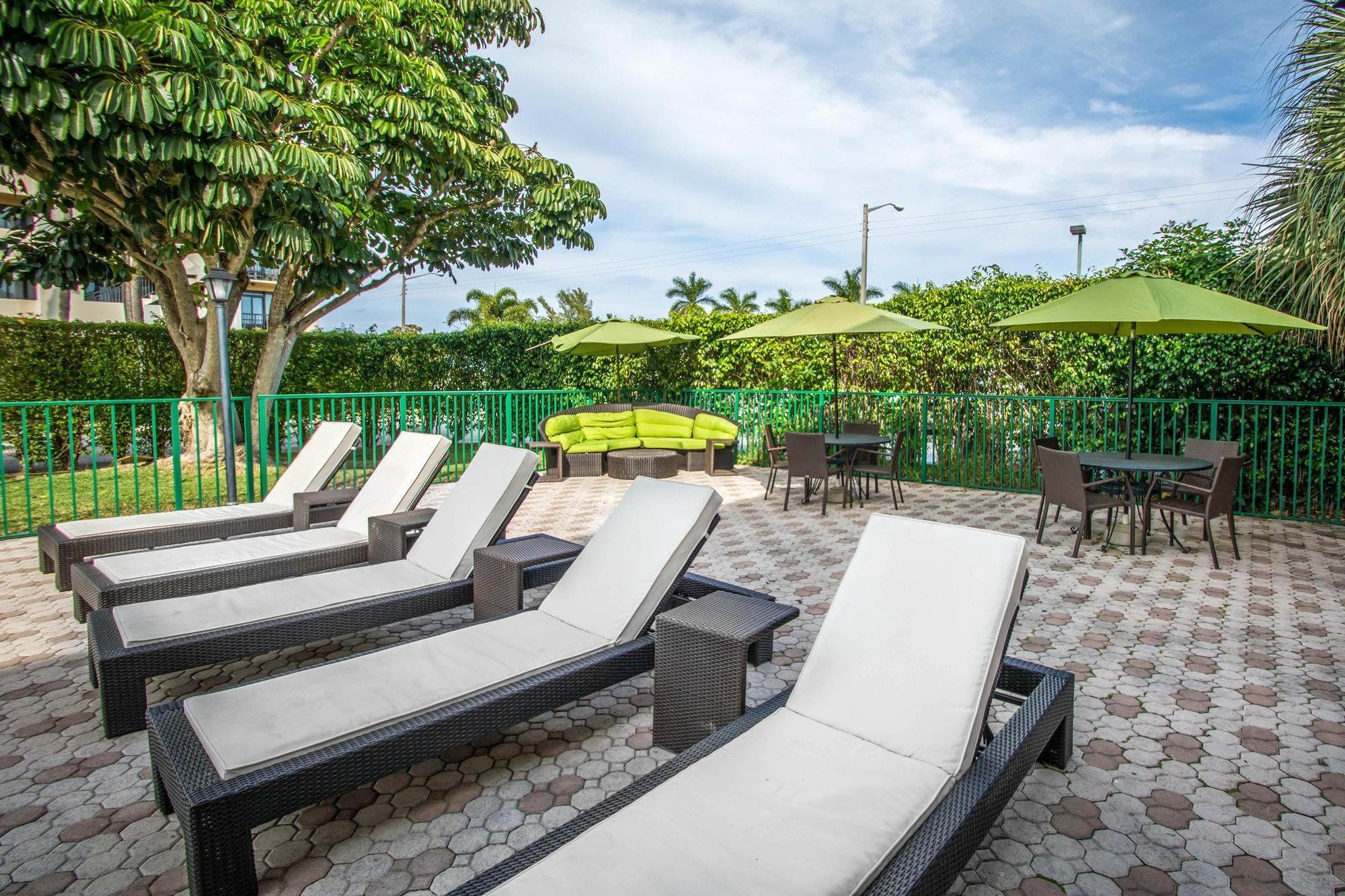 Quality Inn Boca Raton University Area Eksteriør billede
